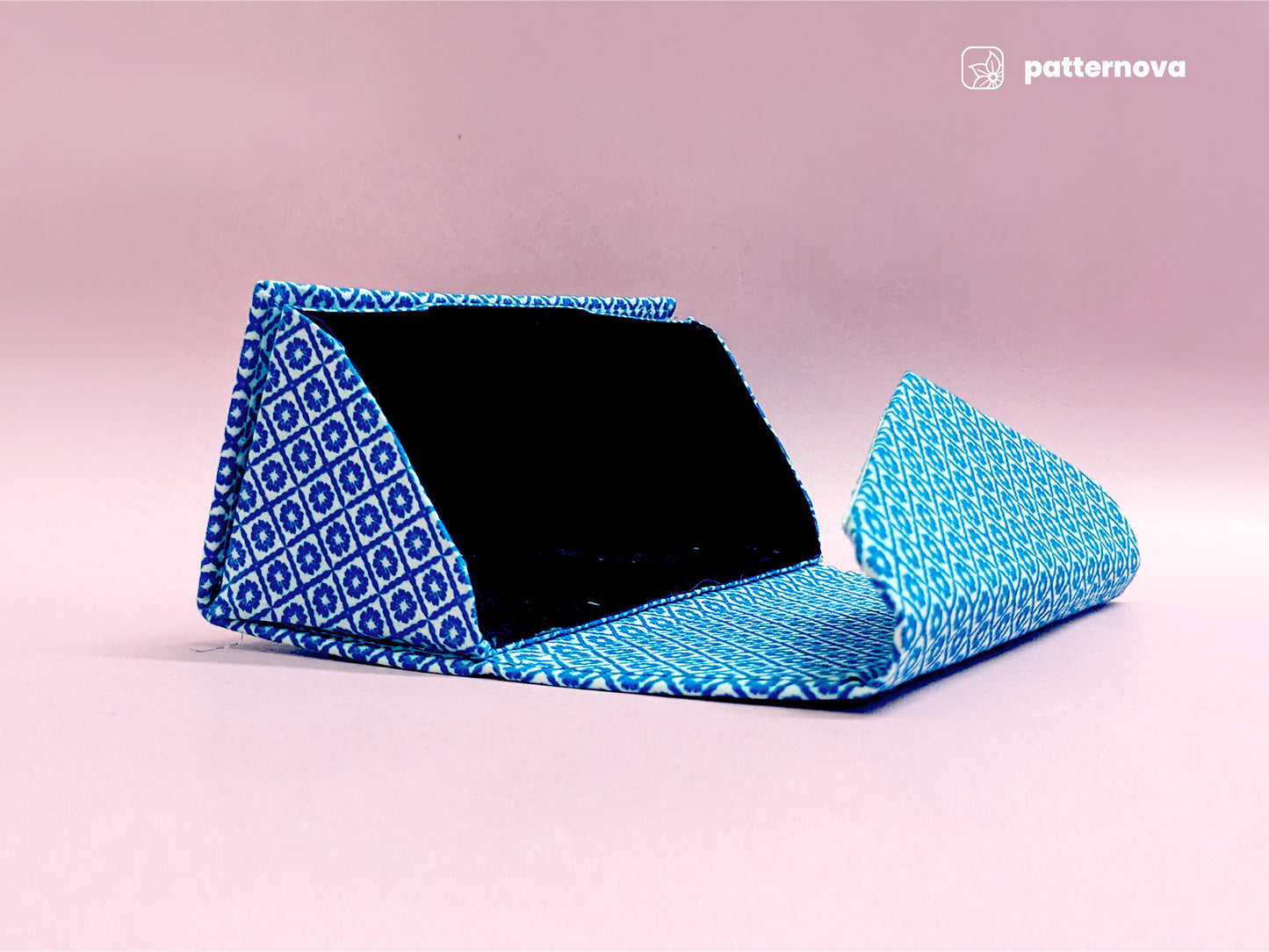 Ditsy Blue Easy Fold Spectra Case