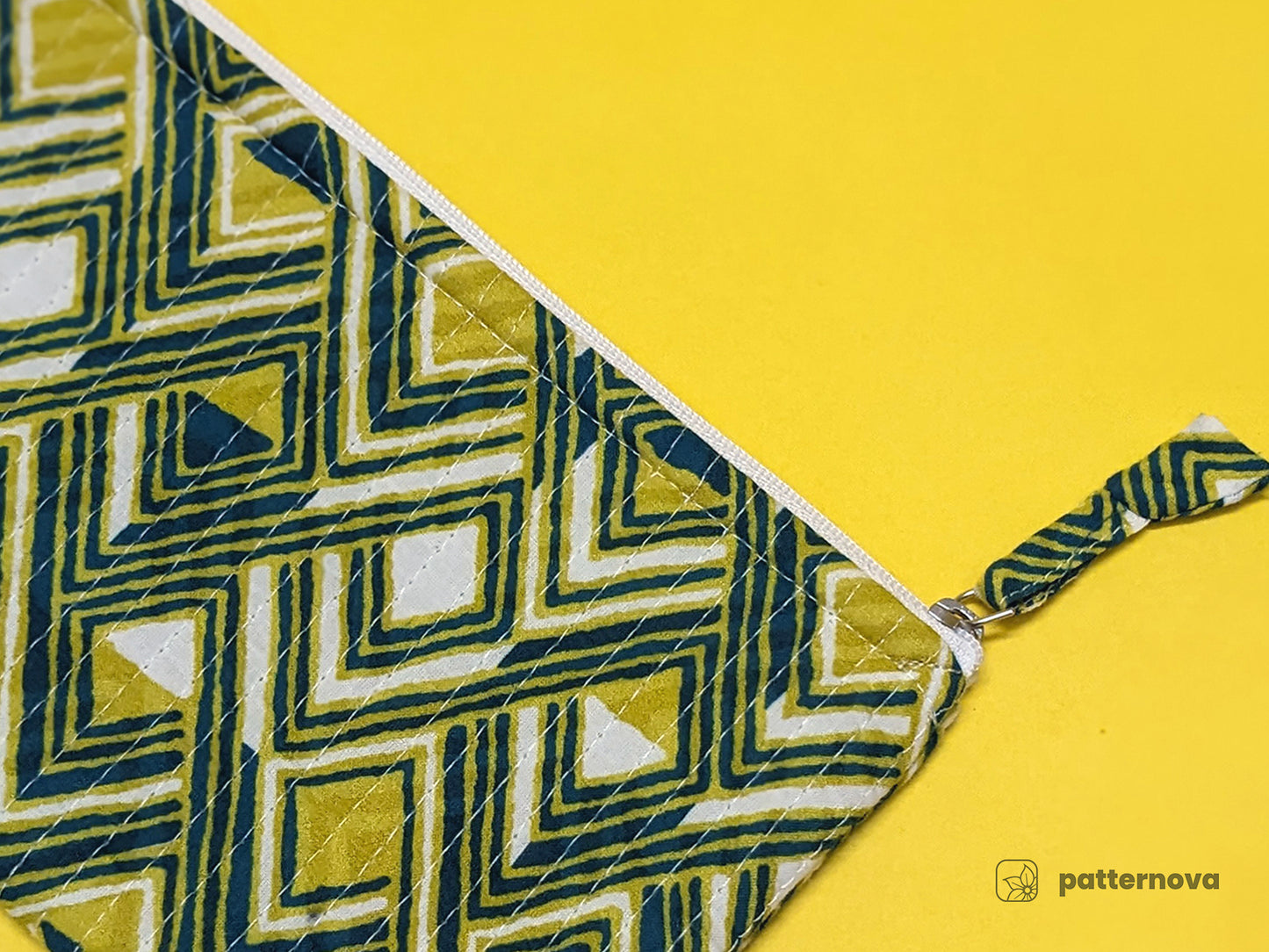 Vertex Geometric Quick pack Pouch