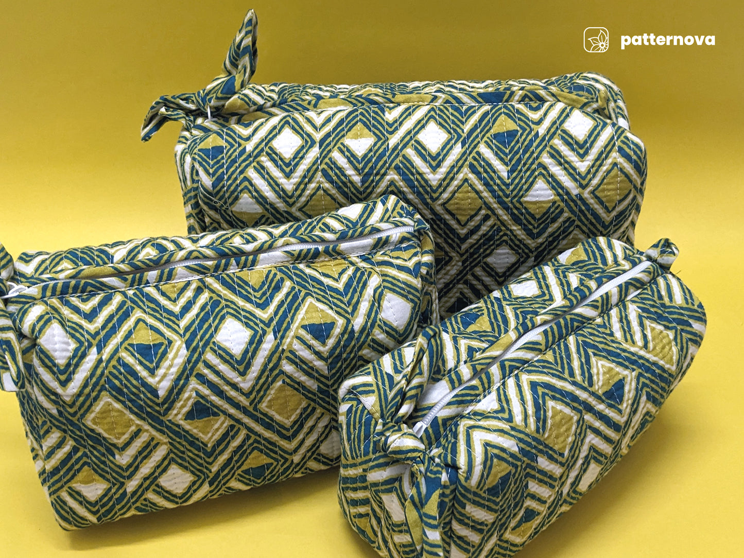 Easy pack Vertex printed travel pouch