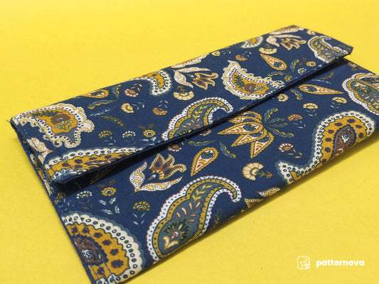 Elegant Paisley Pattern Pocket